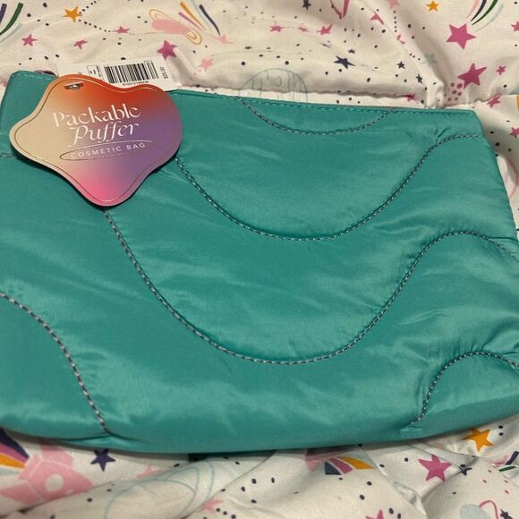 NWT Belk Teal Cosmetic Bag - Picture 1 of 14